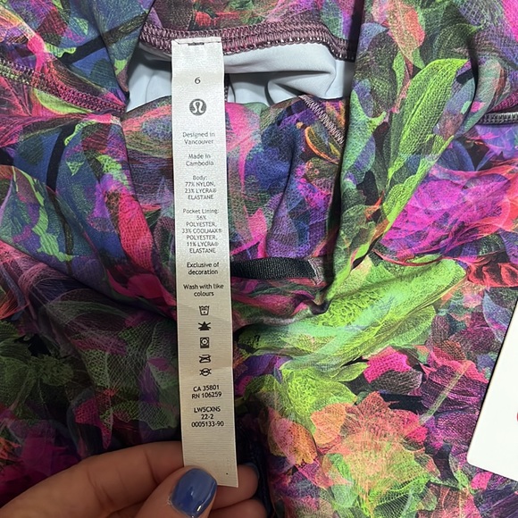 Lululemon Wunder Train Tight - Picture 2 of 5